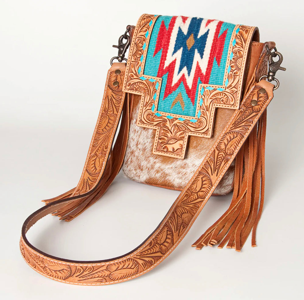 Saddle blanket bag