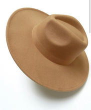Load image into Gallery viewer, Vintage fedora hat
