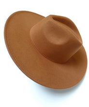 Load image into Gallery viewer, Vintage fedora hat
